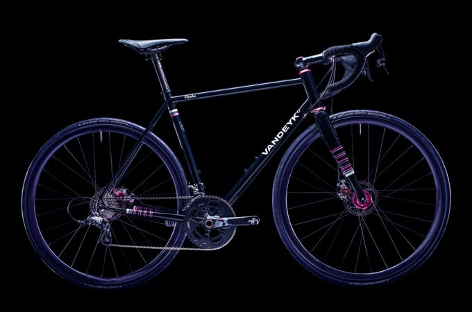 Medium_rapha-continental-x-vandeyk-handbuilt-bike-1